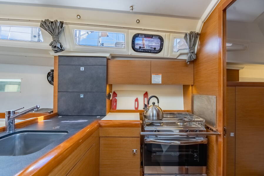 Sun Odyssey 349 Off The Clock 