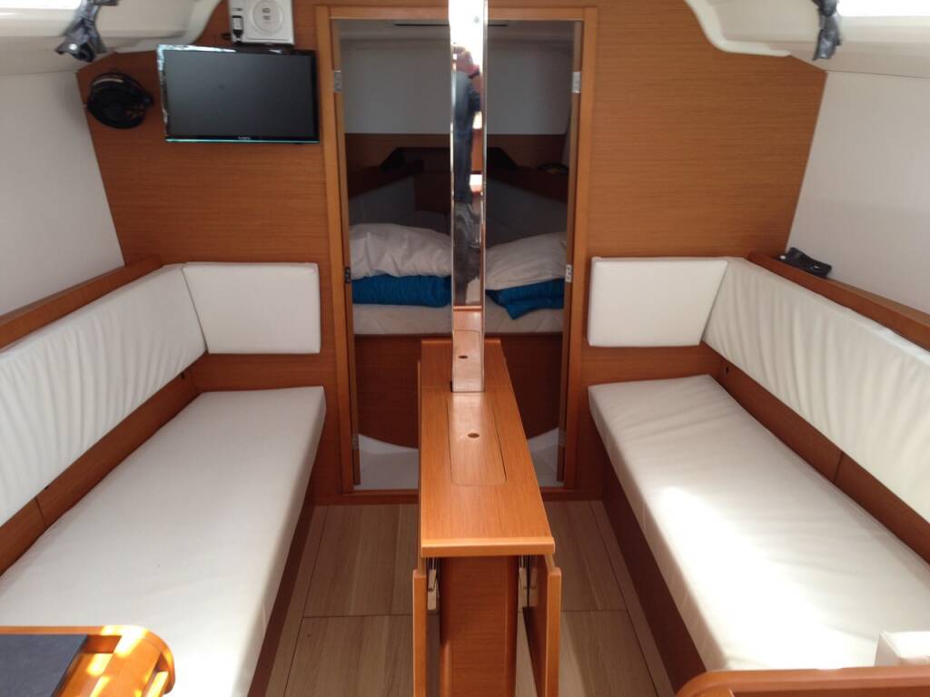 Sun Odyssey 349 SunOdyssey349_1