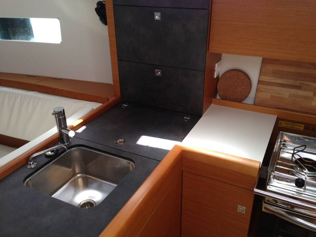 Sun Odyssey 349 SunOdyssey349_1