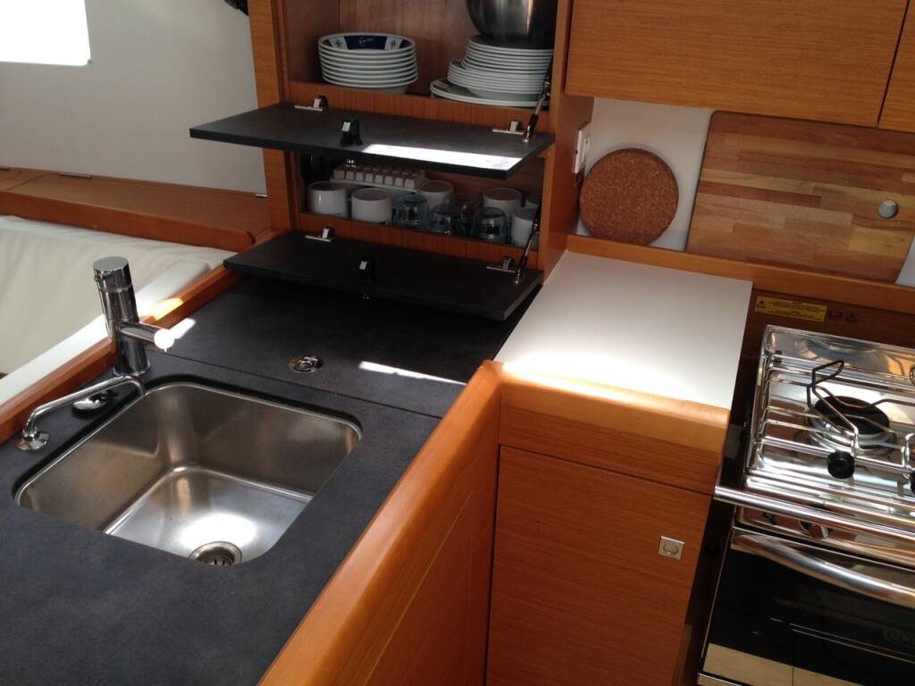 Sun Odyssey 349 SunOdyssey349_1