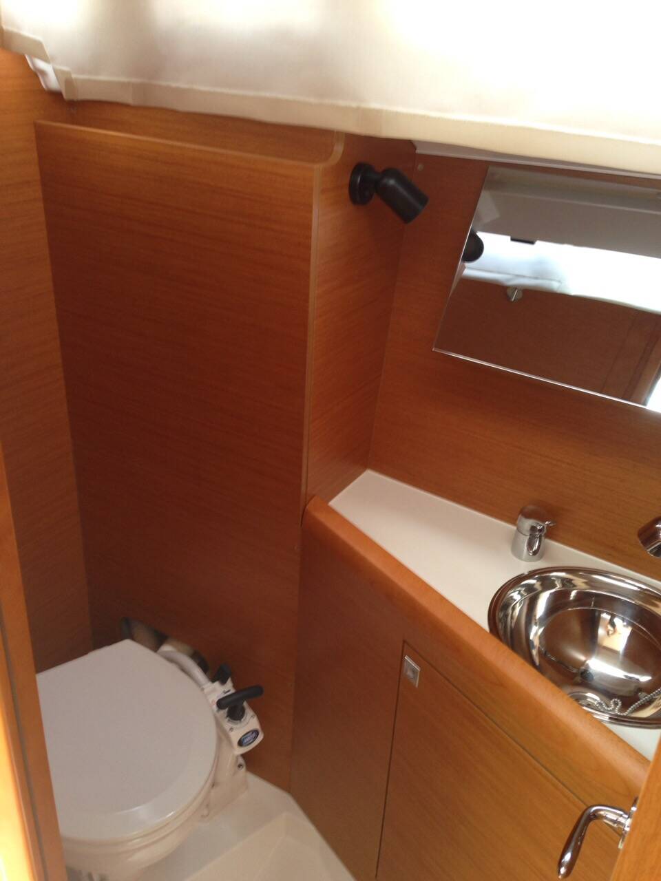 Sun Odyssey 349 SunOdyssey349_1