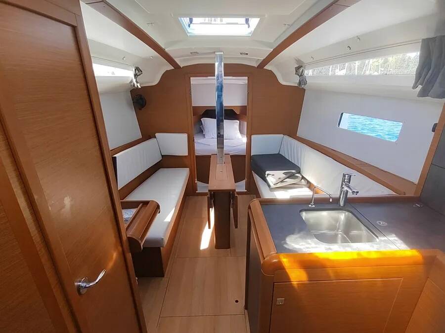 Sun Odyssey 349 