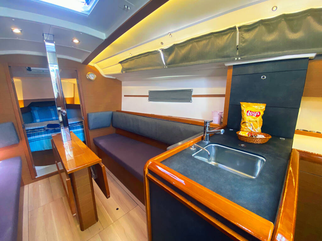 Sun Odyssey 349 Anahera