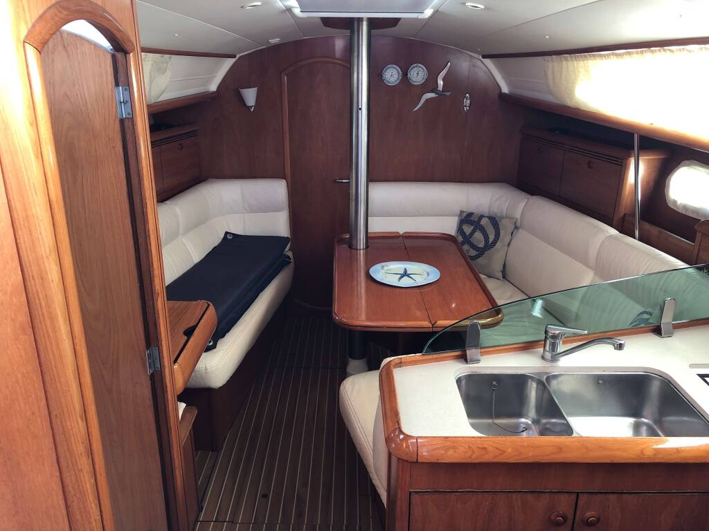 Sun Odyssey 35 Natassa