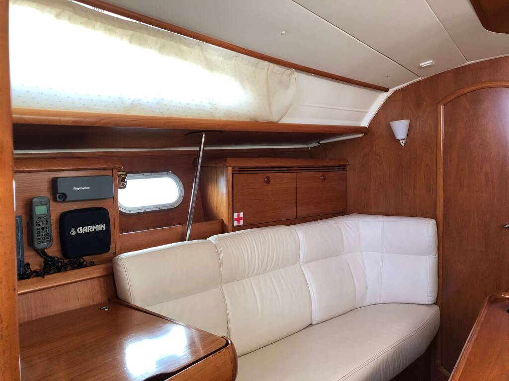 Sun Odyssey 35 Natassa