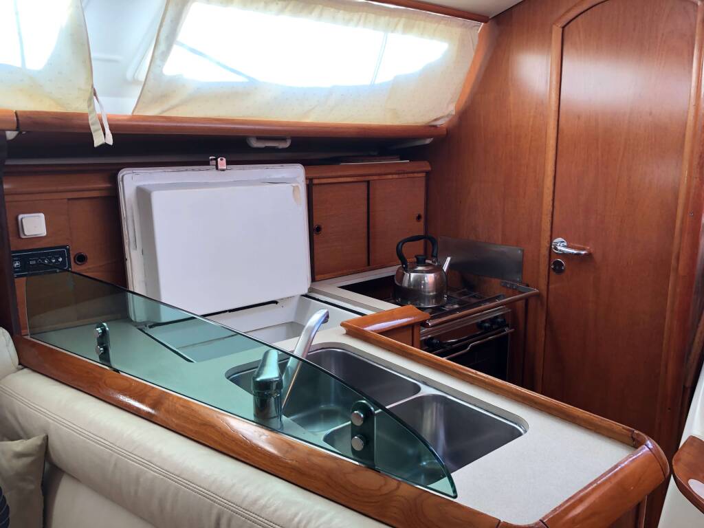 Sun Odyssey 35 Natassa