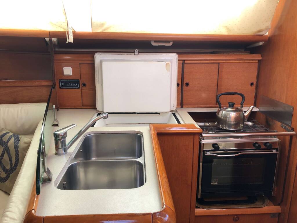 Sun Odyssey 35 Natassa