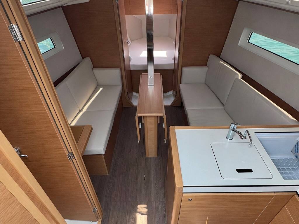 Sun Odyssey 350 All in