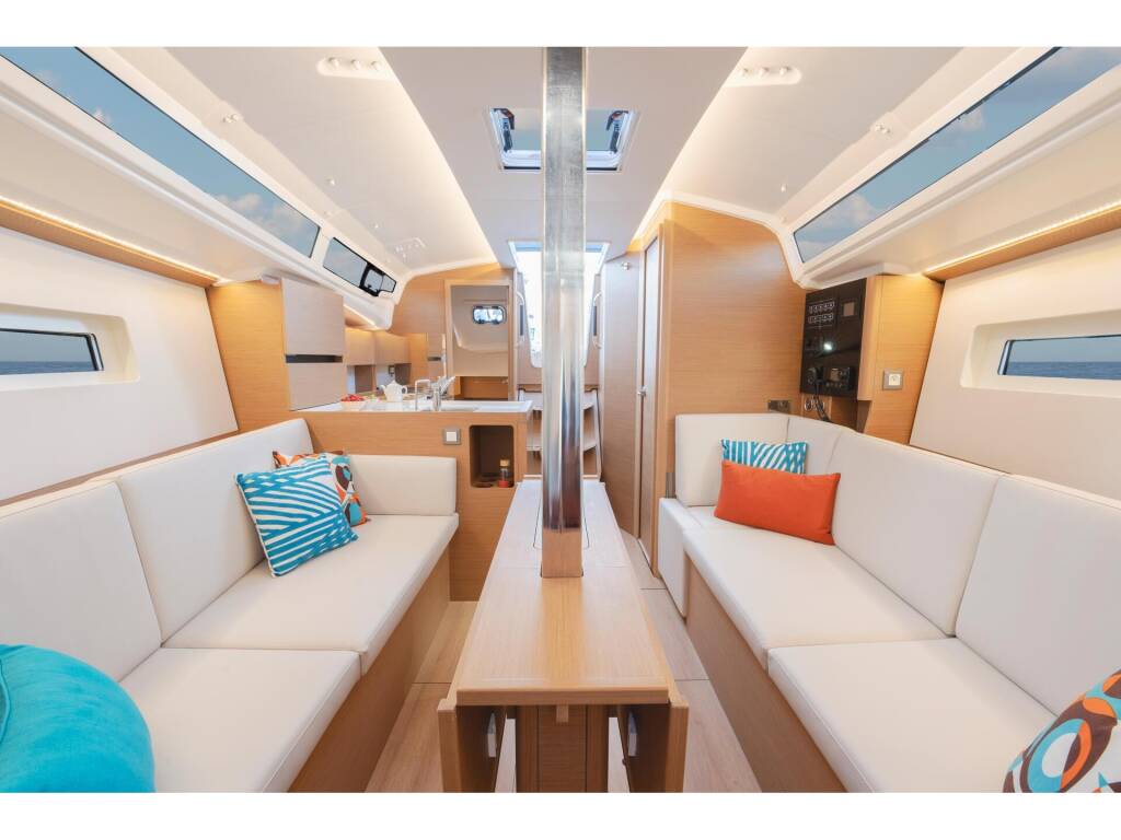 Sun Odyssey 350 Naia - Comfort line