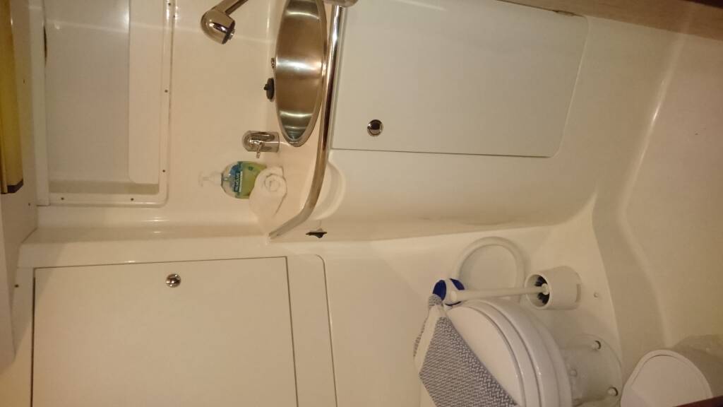 Sun Odyssey 36.2 Pythagoras (electric head, wind generator)
