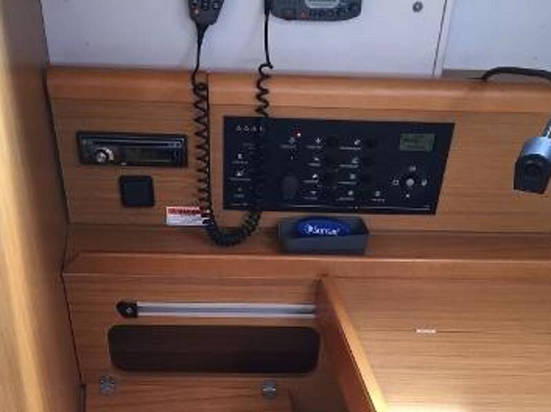 Sun Odyssey 36i Nadejda