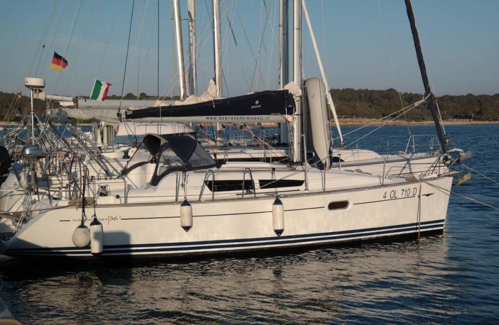 Sun Odyssey 36i Lyra