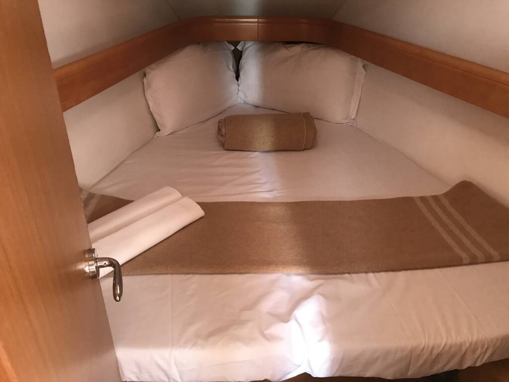 Sun Odyssey 36i Lyra
