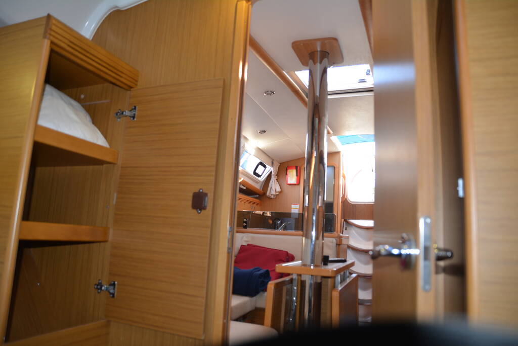 Sun Odyssey 36i Babis 2010  
