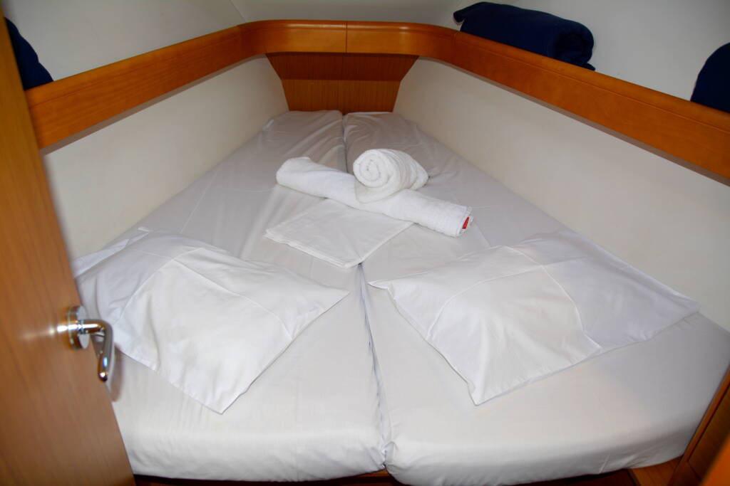Sun Odyssey 36i Babis 2010  