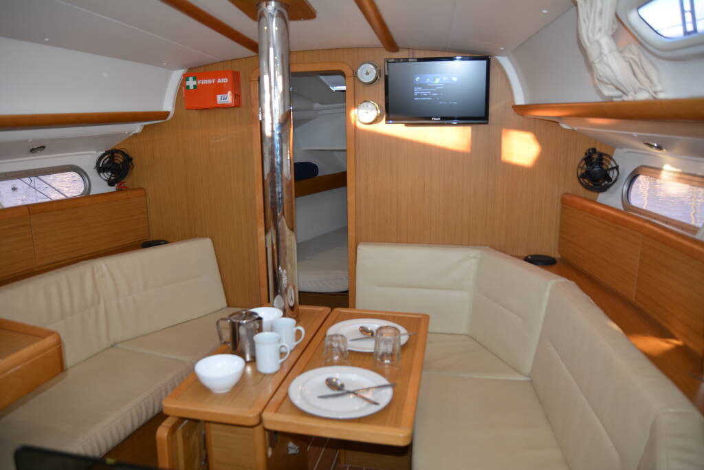 Sun Odyssey 36i Babis 2010  