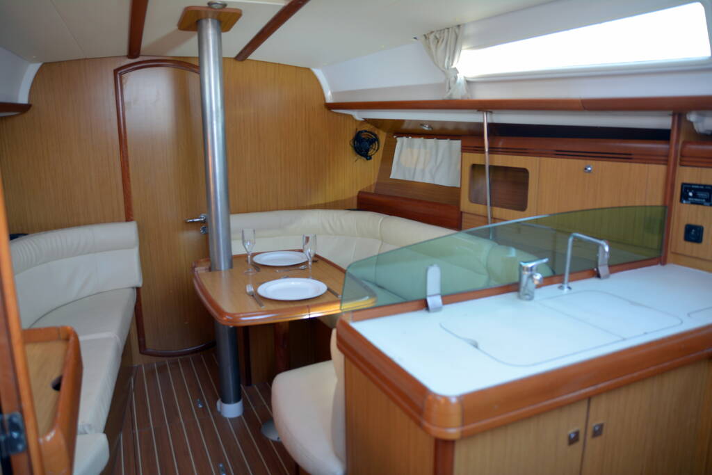 Sun Odyssey 36i Billis