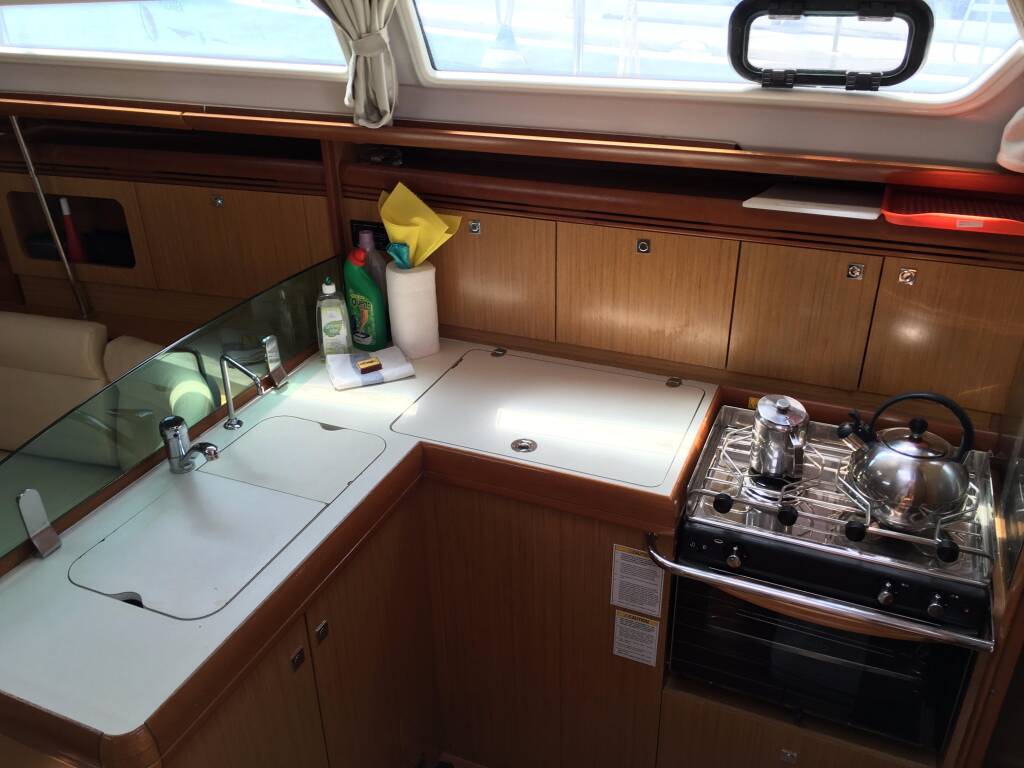 Sun Odyssey 36i Billis