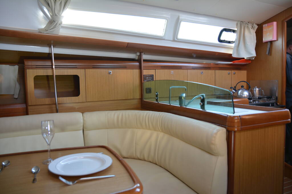 Sun Odyssey 36i Billis