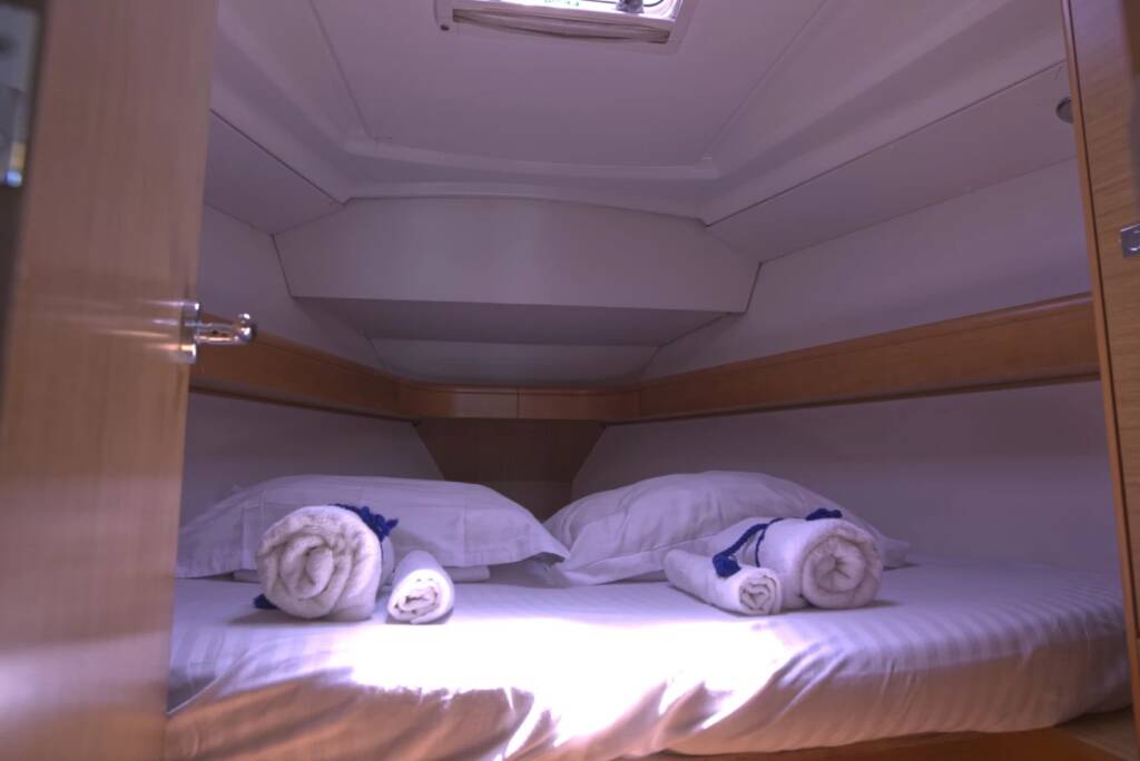 Sun Odyssey 36i Candy
