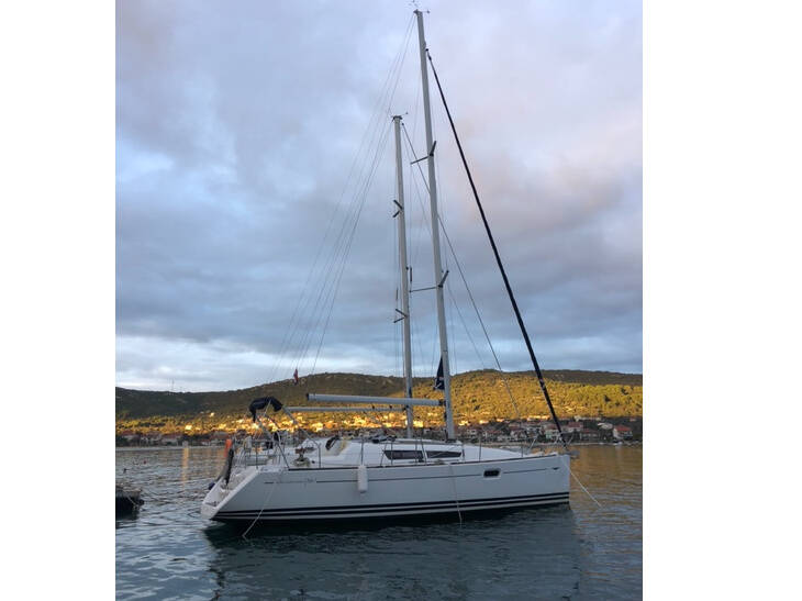 Sun Odyssey 36i Mala