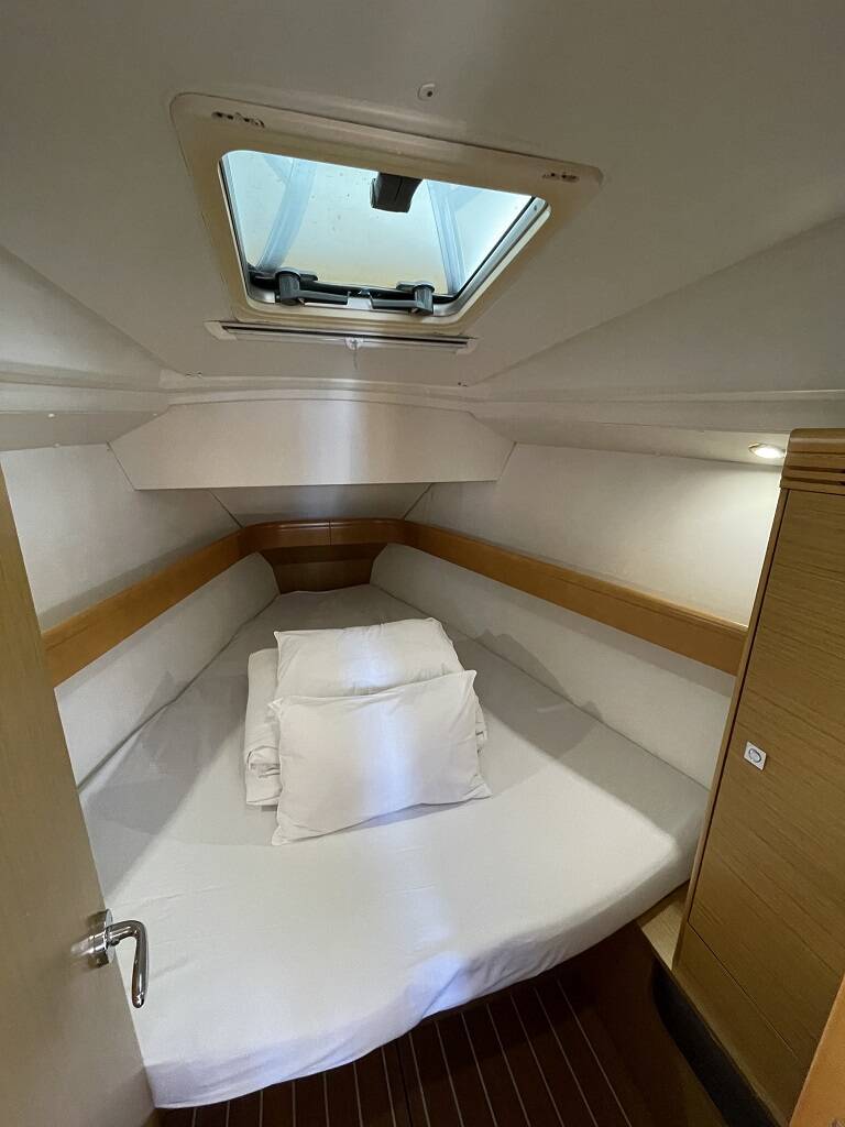 Sun Odyssey 36i Mala