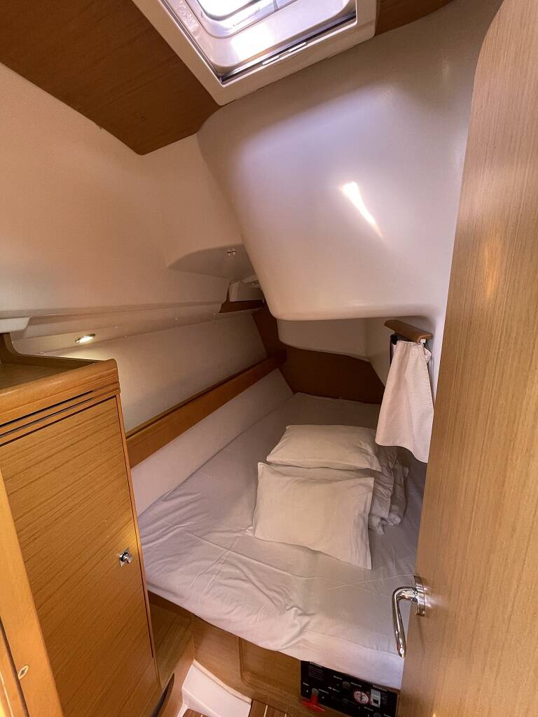 Sun Odyssey 36i Mala