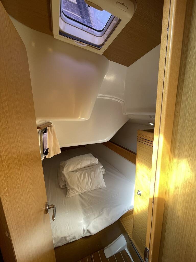 Sun Odyssey 36i Mala