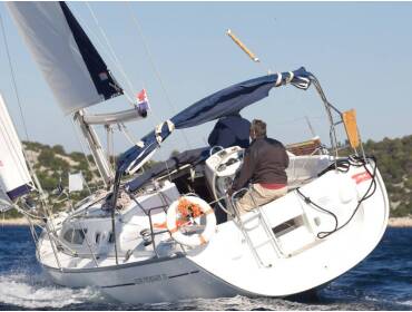 Sun Odyssey 37 • SIPICA