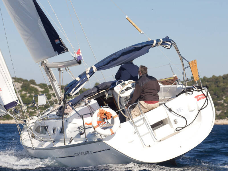 Sun Odyssey 37 • SIPICA