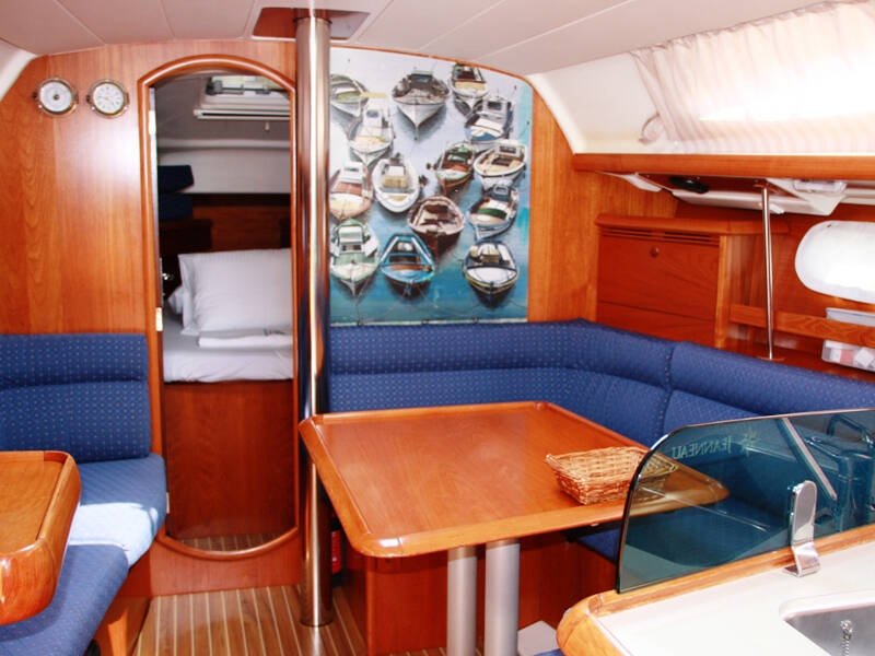 Sun Odyssey 37 Kacamak