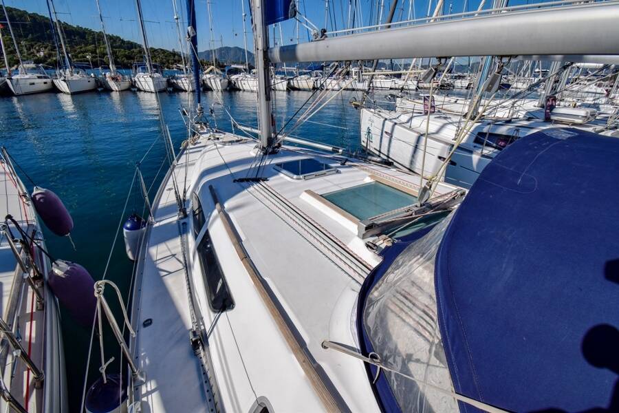 Sun Odyssey 37 Kacamak