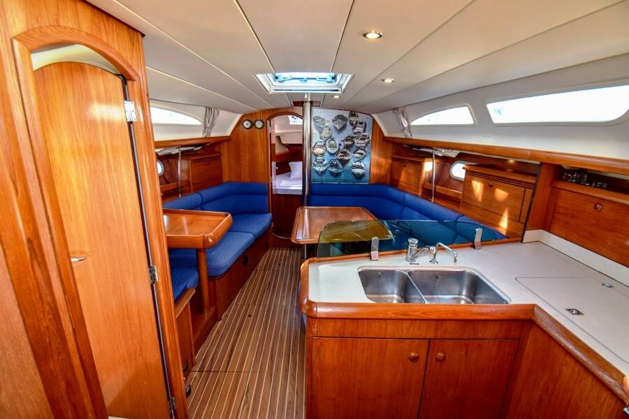 Sun Odyssey 37 Kacamak