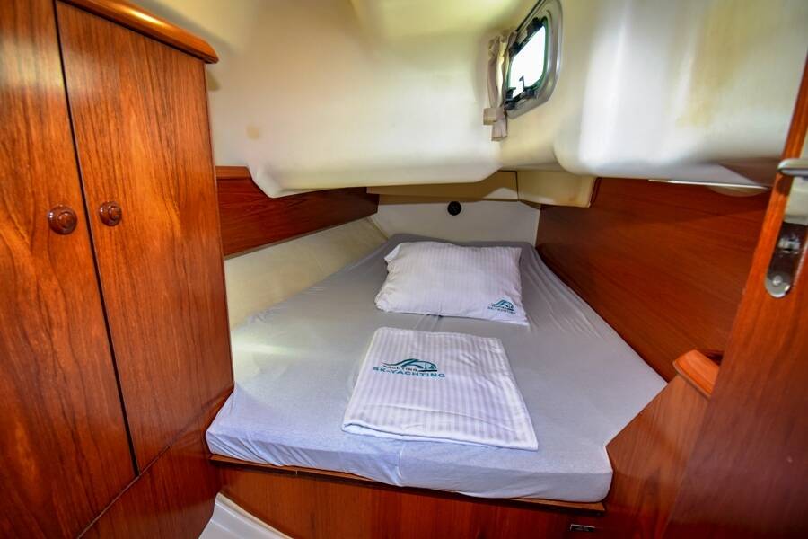 Sun Odyssey 37 Kacamak