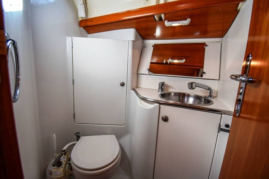 Sun Odyssey 37 Kacamak