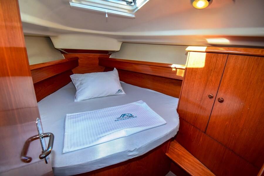 Sun Odyssey 37 Kacamak