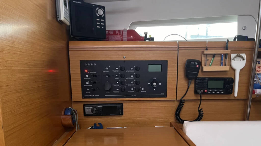 Sun Odyssey 379 "Performance" Grenat