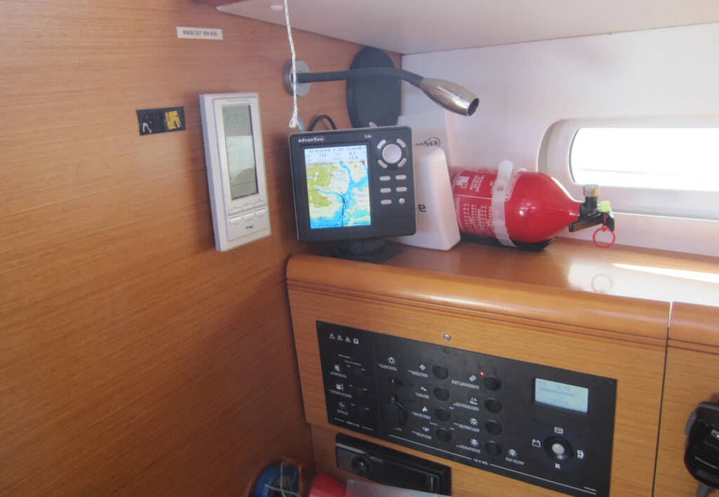 Sun Odyssey 379 "Performance" Grenat
