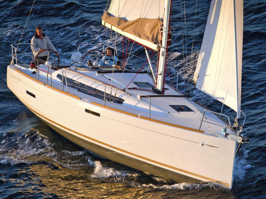 Sun Odyssey 379 • Oyster Shell
