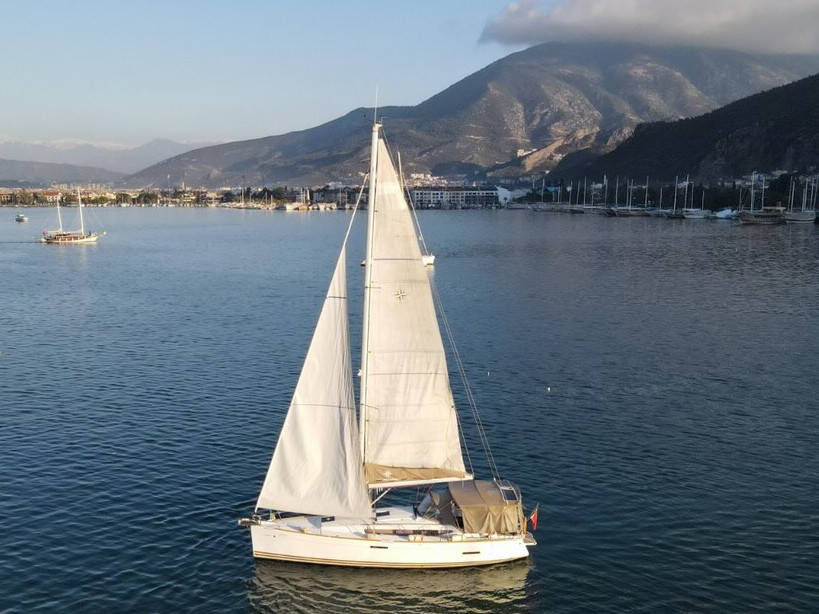 Sun Odyssey 379 Mitis