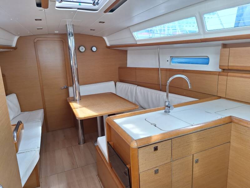 Sun Odyssey 379 Topaze