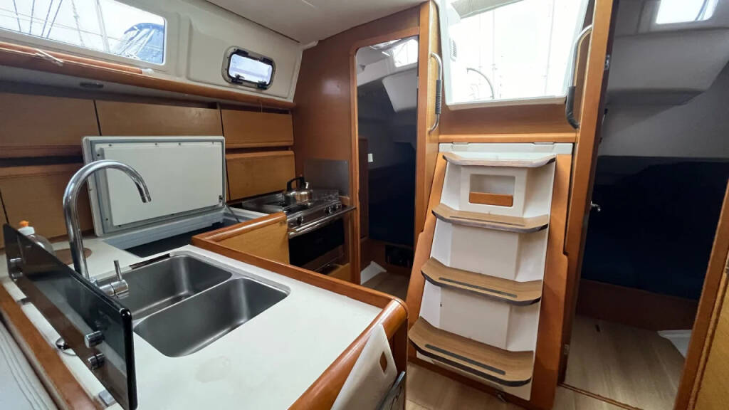 Sun Odyssey 379  Corail