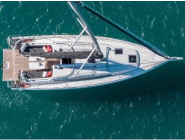 Sun Odyssey 380 • DERMINICA