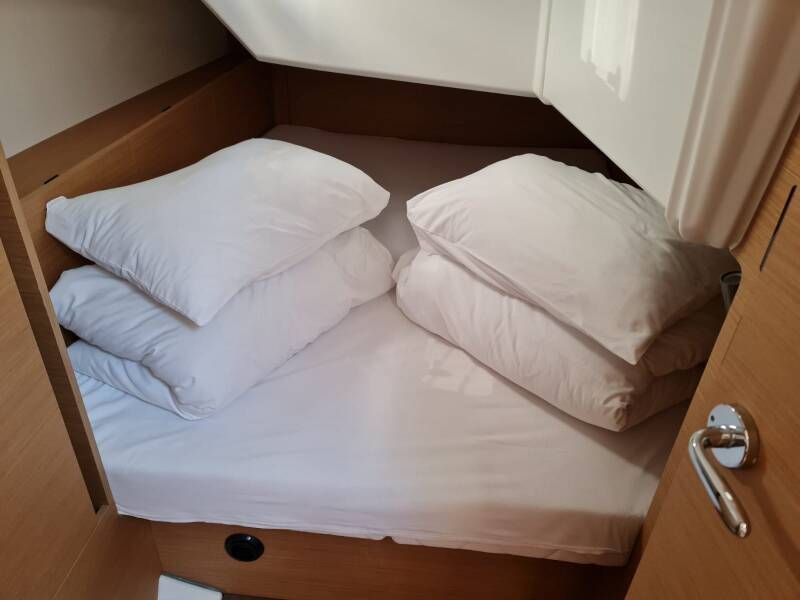 Sun Odyssey 380 Nala