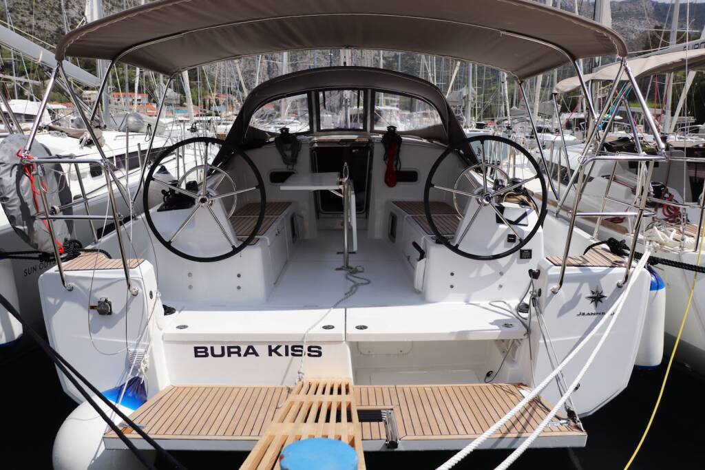 Sun Odyssey 380 Bura Kiss