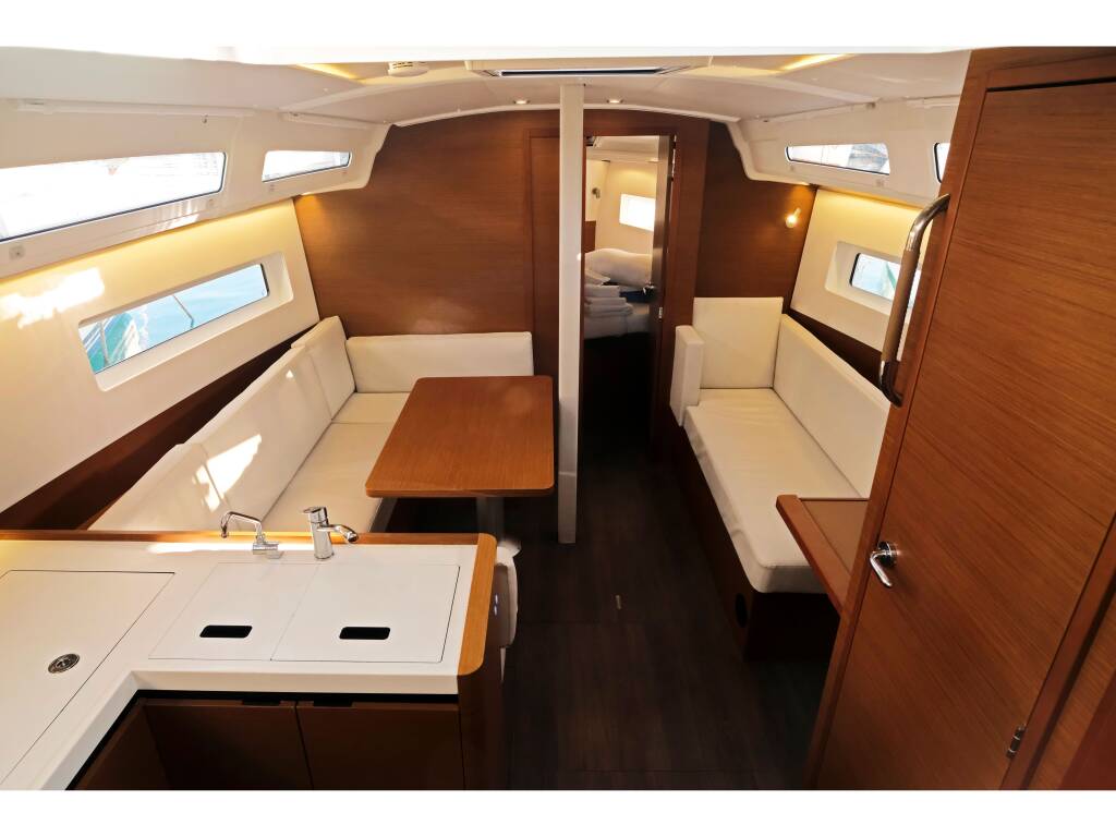 Sun Odyssey 380 Sea Kiss
