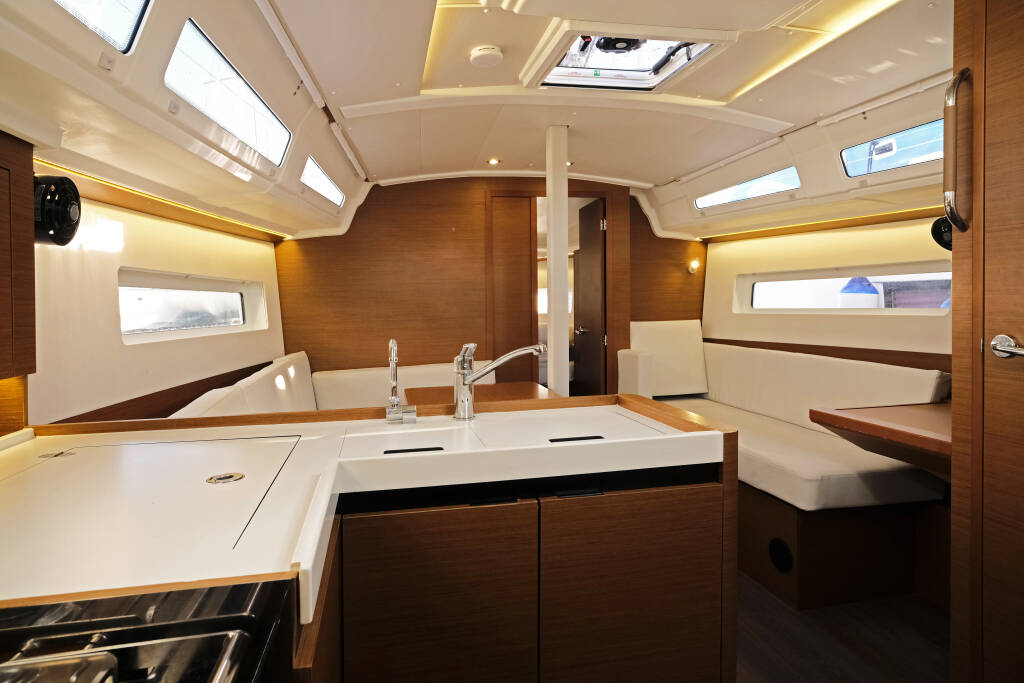 Sun Odyssey 380 Sea Kiss
