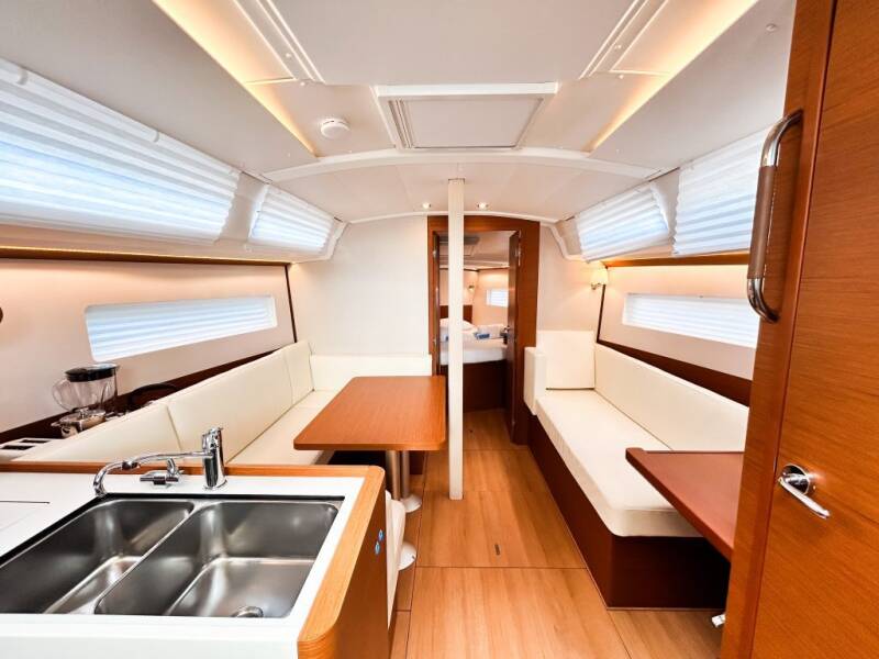 Sun Odyssey 380 Calypso Express