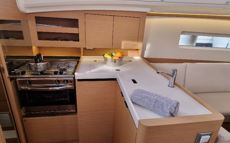 Sun Odyssey 380 