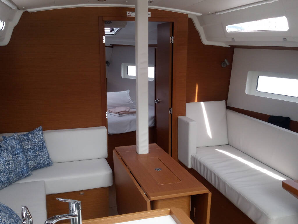 Sun Odyssey 380 Fontalba